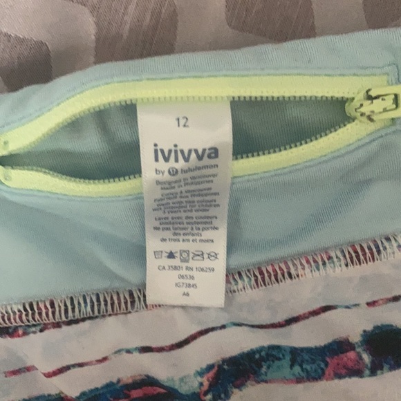 IVIVVA SHORTS! Size 12 - Picture 2 of 4